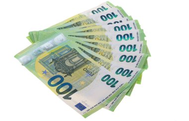 Avro banknotları beyaz arkaplanda izole