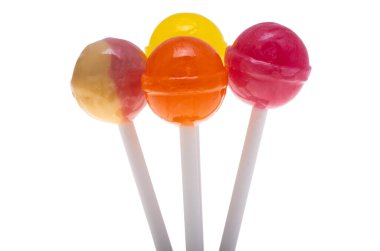 Beyaz arkaplanda lolipop izole edildi
