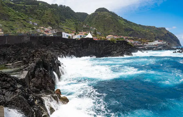 Madeira Adasındaki Atlantik Okyanusu Manzarası — Stok fotoğraf
