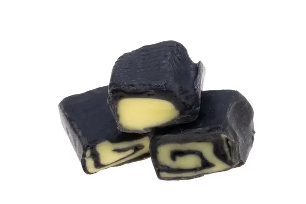 Caramelos Menta Negro Aislados Sobre Fondo Blanco —  Fotos de Stock