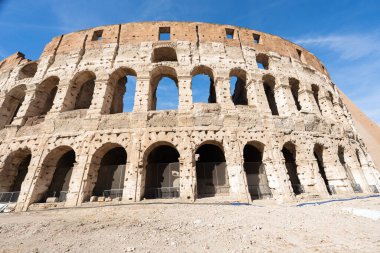 Kolezyum güneşli bir günde, Roma İtalya