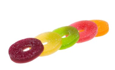 Beyaz arka plan üzerinde izole marmelat şeker