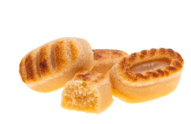 İspanyol badem ezmesi beyaz arkaplanda izole edilmiş