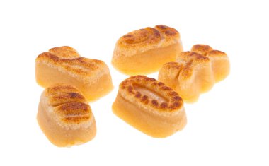 İspanyol badem ezmesi beyaz arkaplanda izole edilmiş