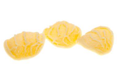 Beyaz arka planda izole edilmiş İtalyan makarnası