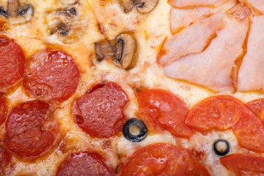 Güzel pizza arka planı. Yakın plan.