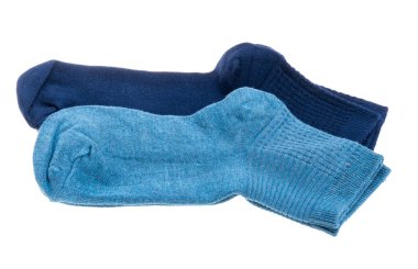 Beyaz arkaplanda izole çoraplar