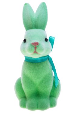 Beyaz arkaplanda izole edilmiş Paskalya tavşanı