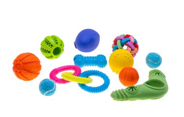 köpek oyuncakları beyaz arkaplanda izole