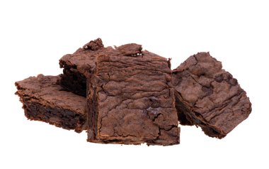 Brownie turtası beyaz arkaplanda izole