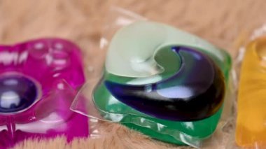 arkaplandaki yıkama kapsüllerini kapat