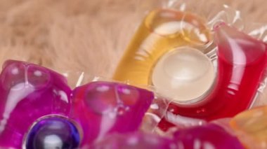 arkaplandaki yıkama kapsüllerini kapat