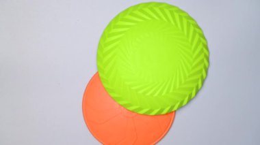 Video 'da köpek oyuncakları