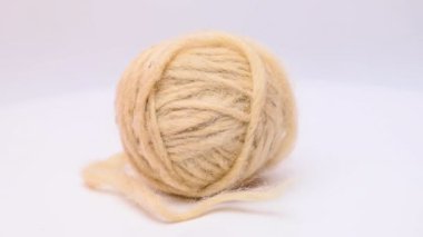 Koyun tüyü yumağı. Yaklaş.