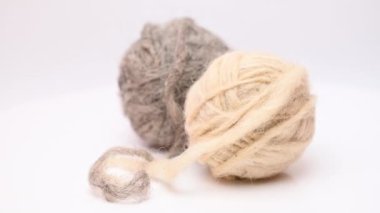 Koyun tüyü yumağı. Yaklaş.