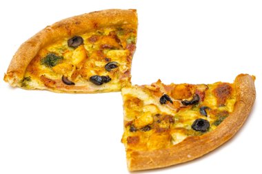 Zeytinli İtalyan pizzası.