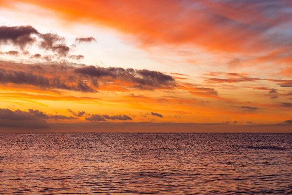 красивый восход солнца над Эгейским морем