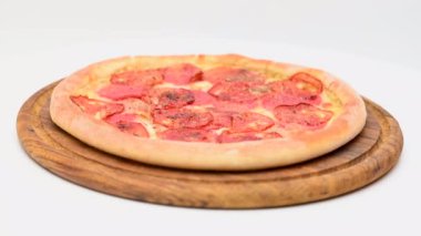 İtalyan pizza domates ile