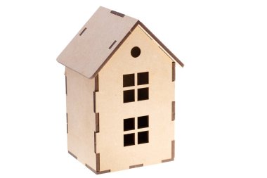 beyaz arkaplanda izole edilmiş karton ev