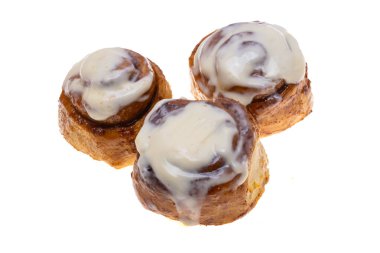 Cinnabon beyaz arkaplanda izole edildi