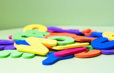 Eğitim için İngilizce alfabe harfleri