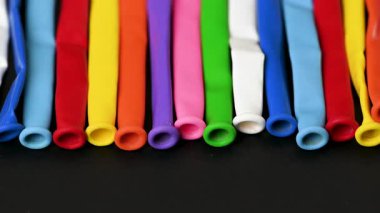 Yaratıcılık için renkli balonlar yakın çekim