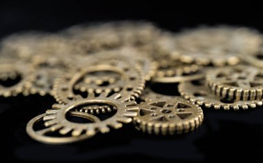  vitesler siyah arkaplanda kapanır