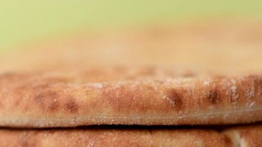 Yunan pide ekmeği videoyu kapat