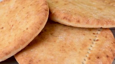 Yunan pide ekmeği videoyu kapat