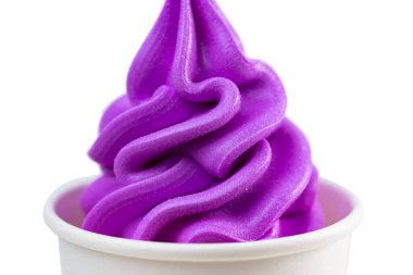 beyaz arka plan üzerinde izole kağıt bardak dondurma