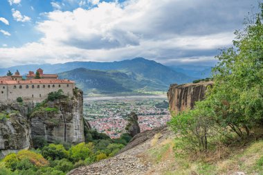 Meteora Yunanistan kayalık peyzaj