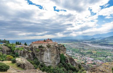 Meteora Yunanistan kayalık peyzaj