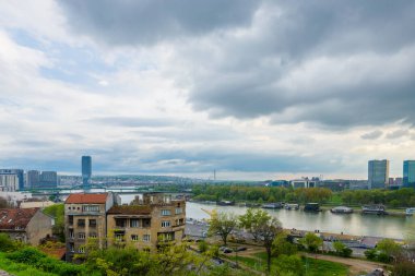 Belgrad 'da Sava nehri ile şehir manzarası. Sırbistan