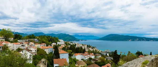 Widok Piękne Miasto Herceg Novi Zatokę Kotor Czarnogóra — Zdjęcie stockowe