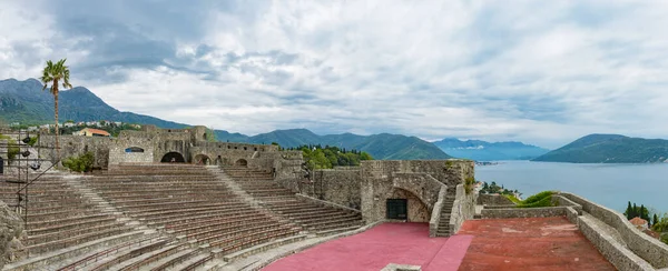 Pohled Krásné Město Herceg Novi Záliv Kotor Pevnosti Kanli Kula — Stock fotografie