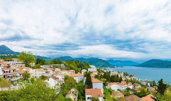 Utsikt Över Den Vackra Staden Herceg Novi Och Kotorbukten Montenegro Stockbild