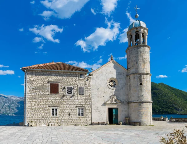 Igreja Nossa Senhora Das Rochas Uma Ilha Perto Perast Montenegro — Fotografia de Stock