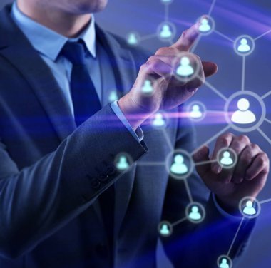 Sosyal ağların yakışıklı iş adamı