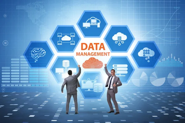 Geschäftsmann Datenmanagementkonzept — Stockfoto
