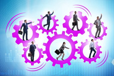 Takım çalışması konseptinde iş adamları