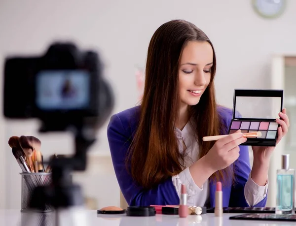 Beauty Fashion Blogger Recording Video Blog — Stock Photo, Image
