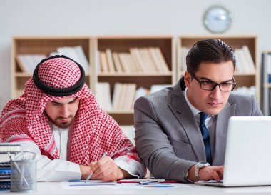 Arap işadamlarının farklı iş anlayışı.