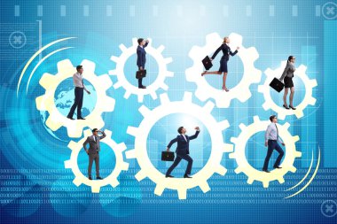 Takım çalışması konseptinde iş adamları