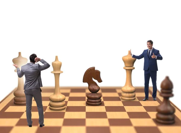 Der Geschäftsmann Großen Schachbrett Strategiekonzept — Stockfoto