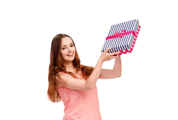Die Junge Frau Mit Geschenkbox Isoliert Auf Weiß — Stockfoto