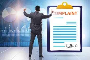 Müşteri şikayeti kavramında iş adamı