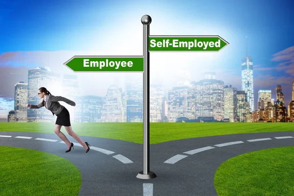 Begrip Keuze Van Een Zelfstandige Ten Opzichte Van Een Werknemer — Stockfoto