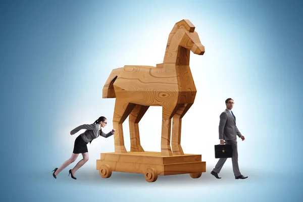 Geschäftsmann Und Trojanisches Pferd Der Falle — Stockfoto