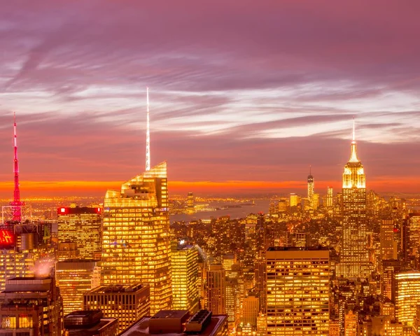 ニューヨーク 2013年12月20日 12月20日のニューヨークでのロウアー マンハッタンの眺め ニューヨークは最高の夜景の一つです — ストック写真
