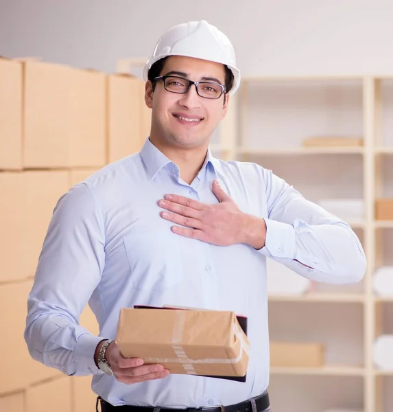 Young Worker Postal Office Dealing Parcels — Stock Photo, Image
